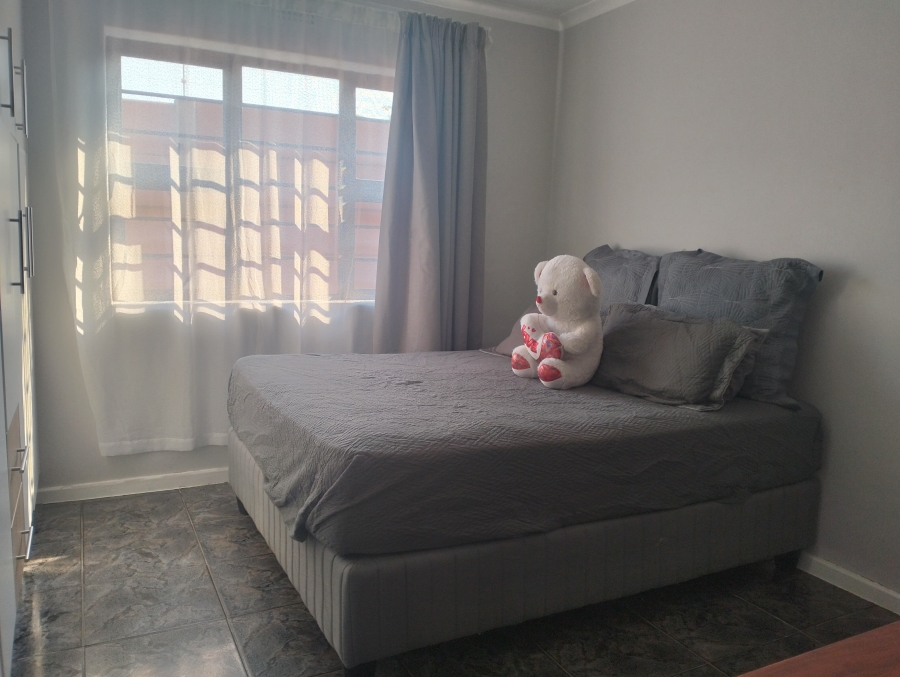 2 Bedroom Property for Sale in Wynberg Western Cape